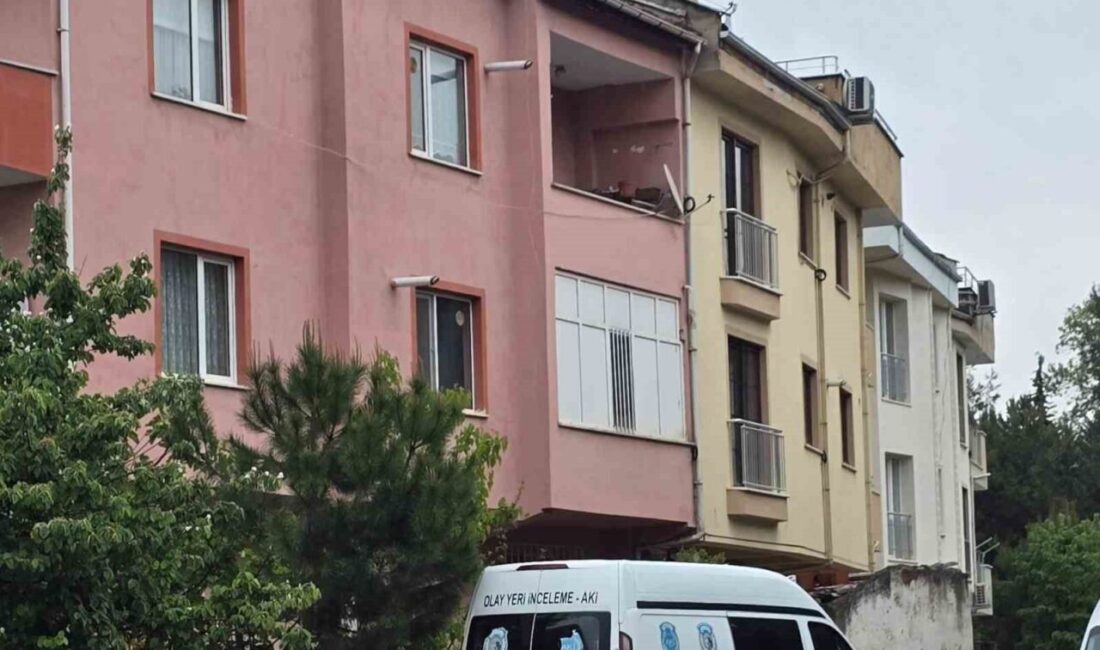 Bursa’nın İnegöl ilçesinde 46 yaşındaki öğretmen, yalnız yaşadığı evinde ölü