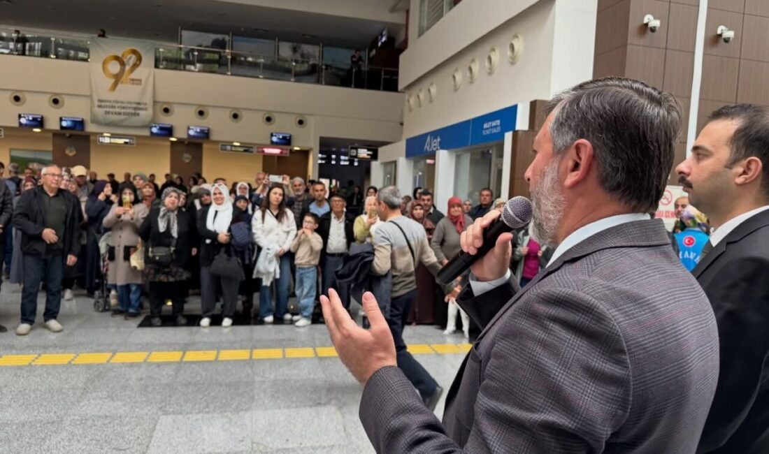 Çanakkale’de hac ibadetini yerine getirmek için yola çıkan hacılar Çanakkale