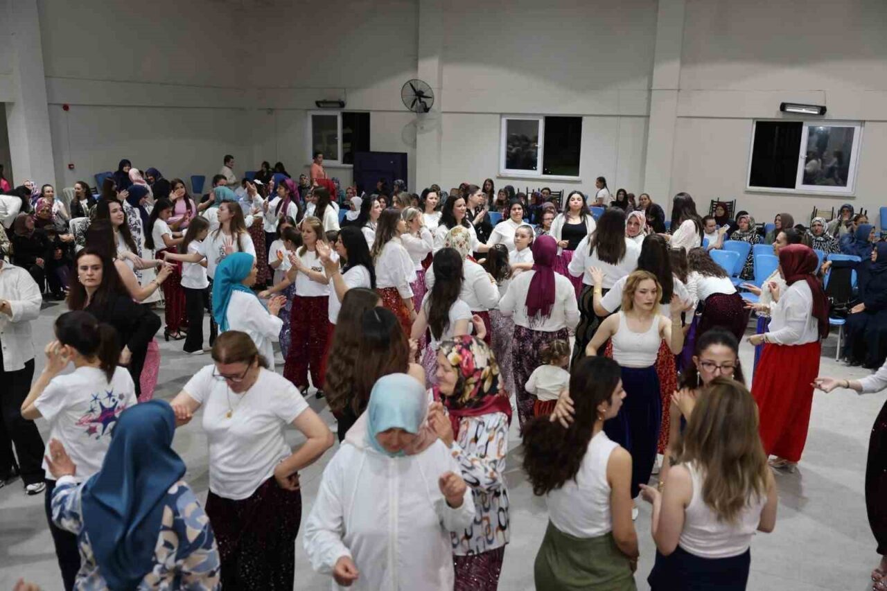 Manisa Büyükşehir Belediyesi, Şehzadeler Belediyesi ve Yunusemre Belediyesi işbirliğiyle düzenlenen