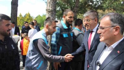 Kayseri’nin Hacılar ilçesinde bayramlaşma programı düzenlendi. Hacılar Belediyesi tarafından 15