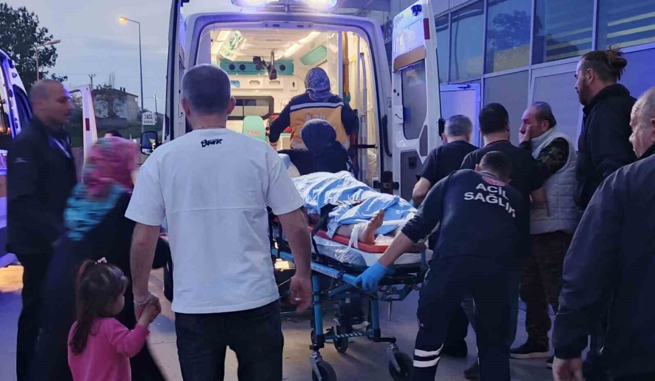 Samsun’un Bafra ilçesinde hafif ticari aracın çarptığı motosikletin sürücüsü ağır
