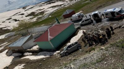 Hakkari’nin Durankaya beldesi yolunda meydana gelen trafik kazasında ilk belirlemelere