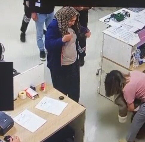 Adana’nın Kozan ilçesinde hastane kantininde boğazına şeker kaçan 4 yaşındaki