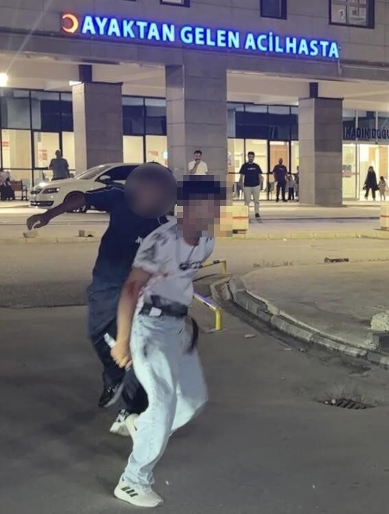 Adıyaman Eğitim ve Araştırma Hastanesi’nde 2 güvenlik görevlisi ile 1