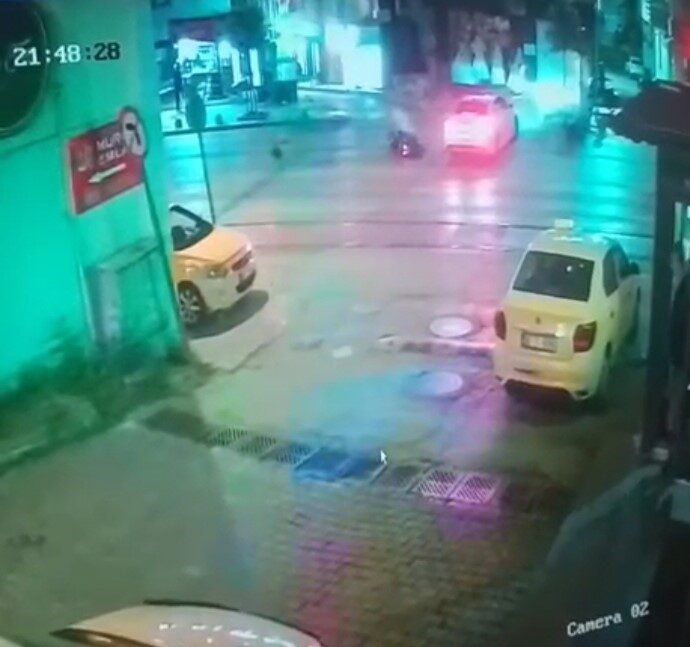 Bursa’nın Osmangazi ilçesinde otomobil ile motosikletin çarpıştığı kazada 1 kişi