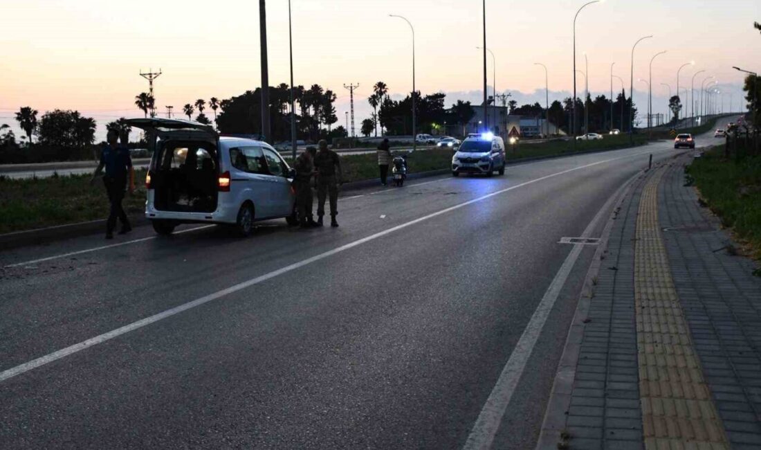 Hatay’ın İskenderun ilçesinde sürücüsünün kontrolünü kaybederek devrilen motosikletteki 2 kişi