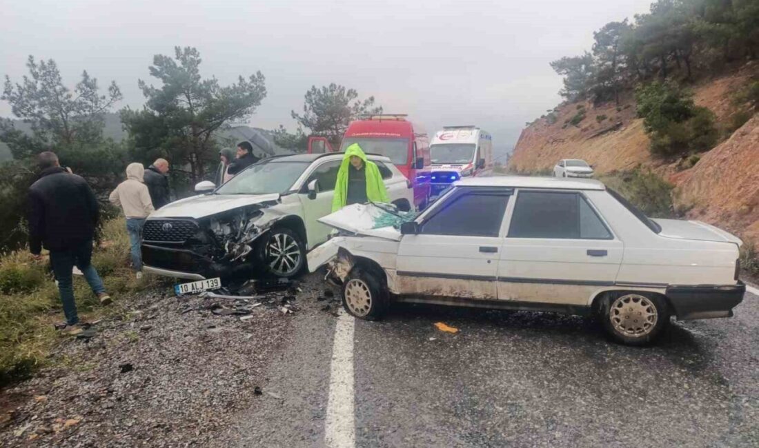 Balıkesir’in Havran ilçesinde iki otomobilin çarpışması sonucu meydana gelen kazada