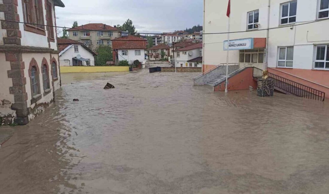 Samsun’un Havza ilçesi, etkili olan kuvvetli sağanak yağışın ardından sele