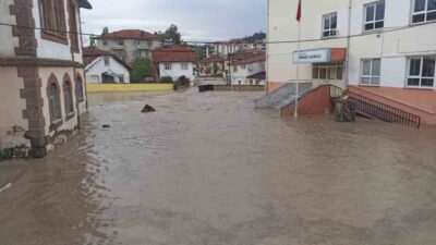 Samsun’un Havza ilçesi, etkili olan kuvvetli sağanak yağışın ardından sele
