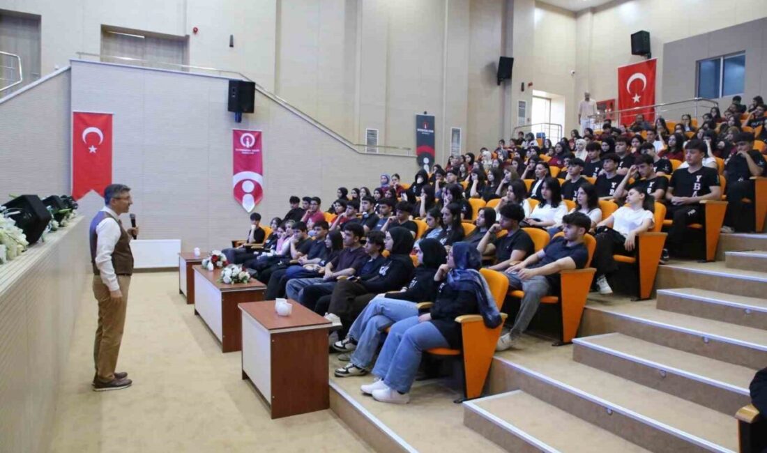 Hatay Büyükşehir Belediyesi (HBB), gençlik buluşmaları kapsamında öğrencilere yönelik “Sınav