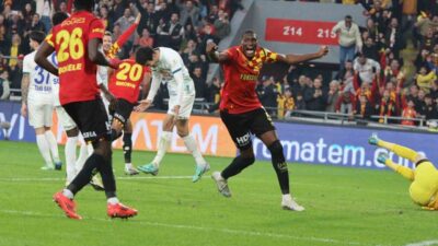 Göztepe’nin Brezilyalı savunma oyuncusu Heliton, sarı-kırmızılı kulüple sözleşmesinin sona ermesinin