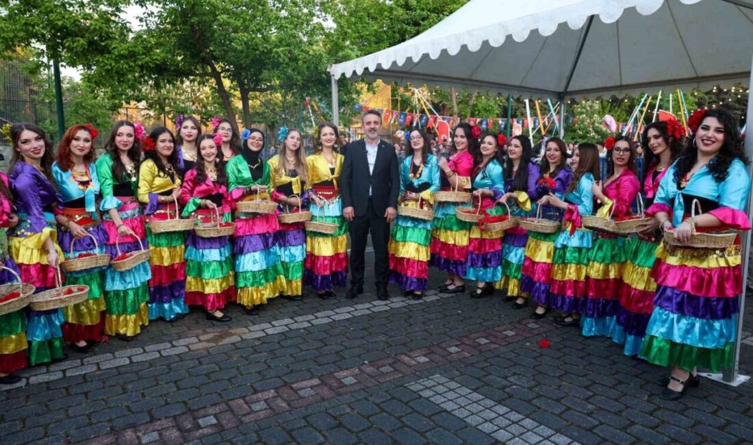 Kültürpark’ta düzenlenen Hıdırellez Şenliği, halk dansları gösterileri, atölye çalışmaları ve