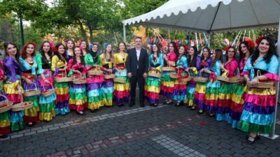 Kültürpark’ta düzenlenen Hıdırellez Şenliği, halk dansları gösterileri, atölye çalışmaları ve