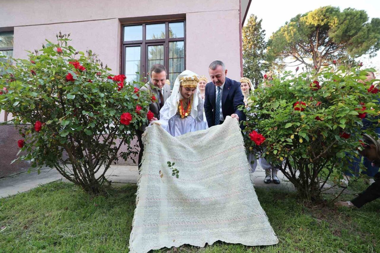 Kocaeli’de Hıdırellez, Balkan kültürüne ait renkli ve geleneksel ritüellerle coşku