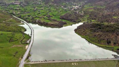 Bitlis’in Hizan ilçesinde bulunan Gayda Barajı Gölü, kış mevsiminde etkili