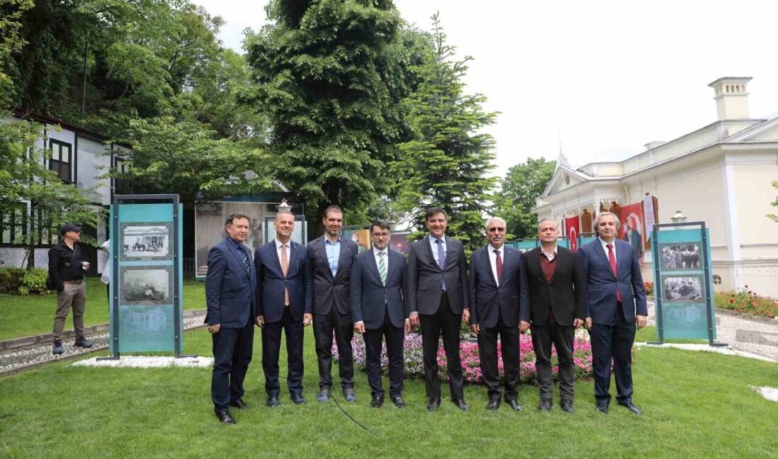 Bursa Büyükşehir Belediyesi ev sahipliğinde hazırlanan ‘Hünkâr Köşkü’nde Zamanın Tanıkları’