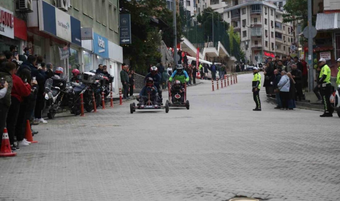 Artvin’de geri dönüşüme dikkat çekmek amacıyla düzenlenen Gravity Racer yarışında,