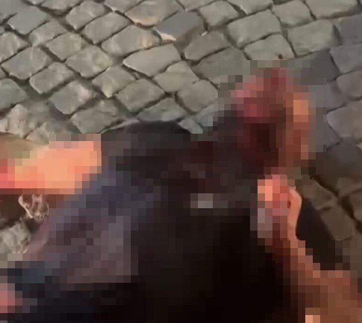 İzmir’in Urla ilçesinde, alacak-verecek meselesi yüzünden husumetli olduğu akrabasının boğazını