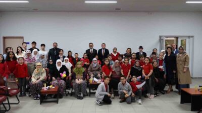 Bilecik Huzurevi’nde anneler gününe özel anlamlı buluşma gerçekleştirildi. Bilecik Aile