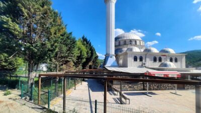 Kocaeli belediye ekipleri, yaklaşan Kurban Bayramı öncesinde cami ve mescitlerde