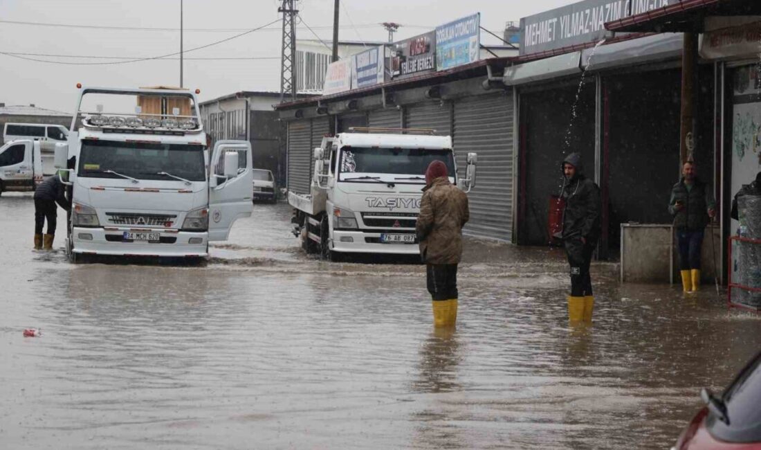 Iğdır’da etkili olan sağanak yağış sonrası Küçük Sanayi Sitesi’nde su