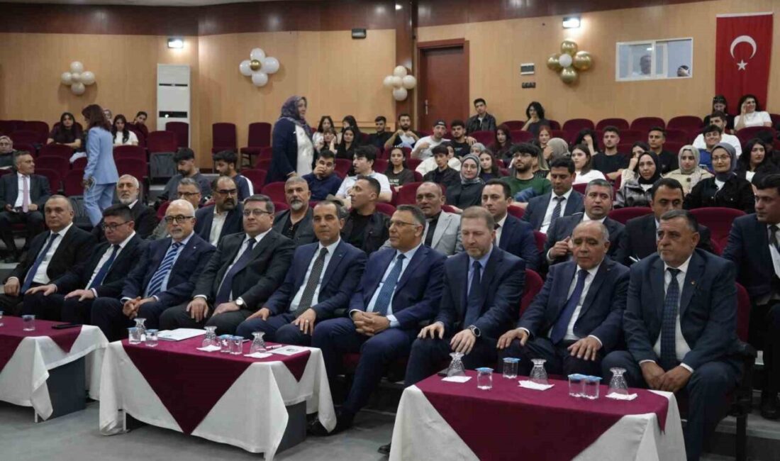 Iğdır Üniversitesi’nde düzenlenen seminerde Nahçıvan’ın yatırım ve ticaret alanındaki stratejik