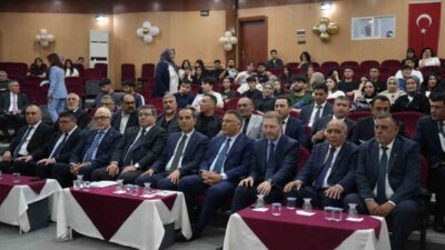 Iğdır Üniversitesi’nde düzenlenen seminerde Nahçıvan’ın yatırım ve ticaret alanındaki stratejik