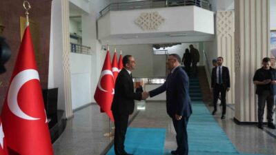 Iğdır Valisi M. Fırat Taşolar’ın ev sahipliğinde Valilik binasında Kurban