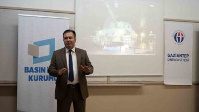 İhlas Haber Ajansı Bölge Müdürü Ahmet Orhan Akın, öğrencilerle bir