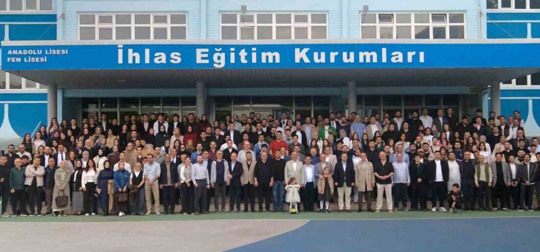 İhlas Kolejinin eğitim yolculuğundaki 30. yıl dönümü vesilesiyle düzenlenen “30.