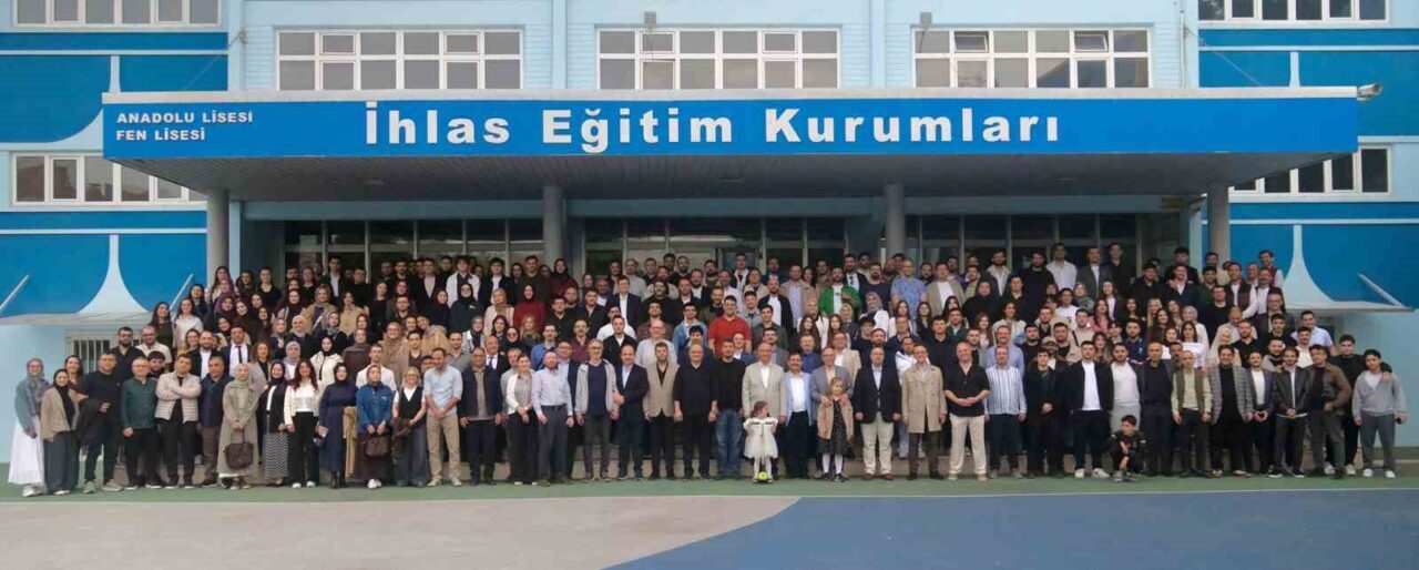 İhlas Kolejinin eğitim yolculuğundaki 30. yıl dönümü vesilesiyle düzenlenen “30.