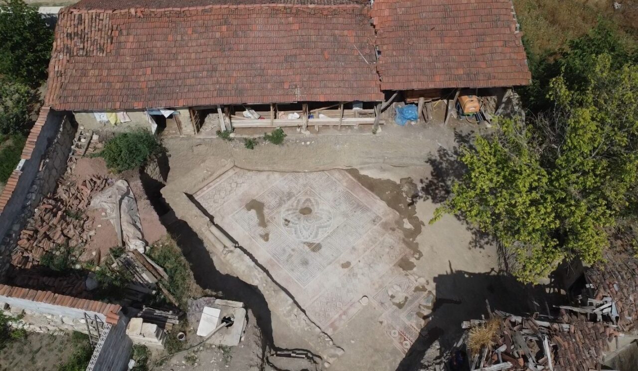 Tokat’ın Zile ilçesinde kaçak kazıda ortaya çıkan Roma dönemine ait