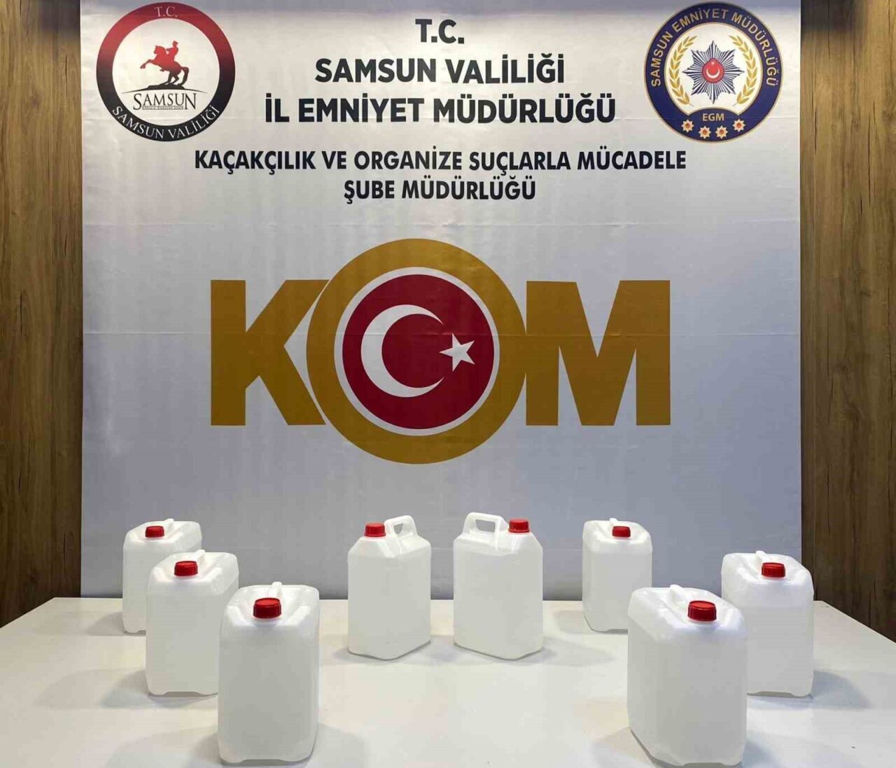 Samsun’un İlkadım ilçesinde kaçakçılık operasyonunda 40 litre etil alkol ele