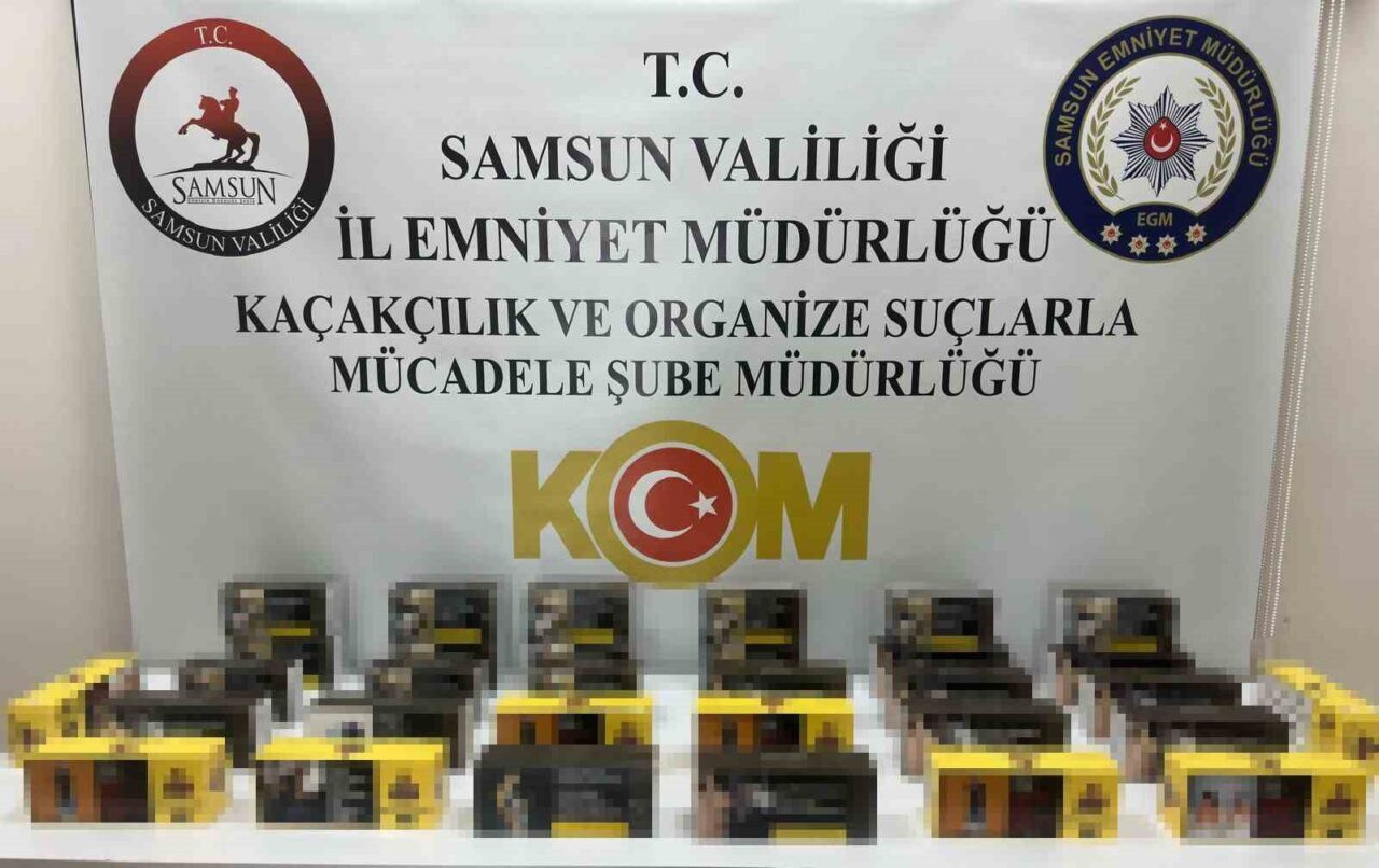Samsun’un İlkadım ilçesinde polis ekipleri tarafından bir iş yerine düzenlenen