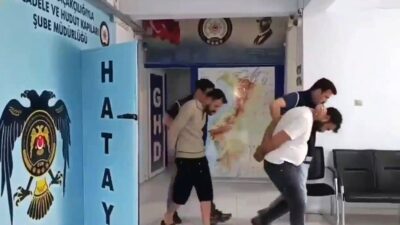Hatay’da polis ekiplerinin gerçekleştirdiği operasyonda 5 göçmen yakalandı, insan taciri