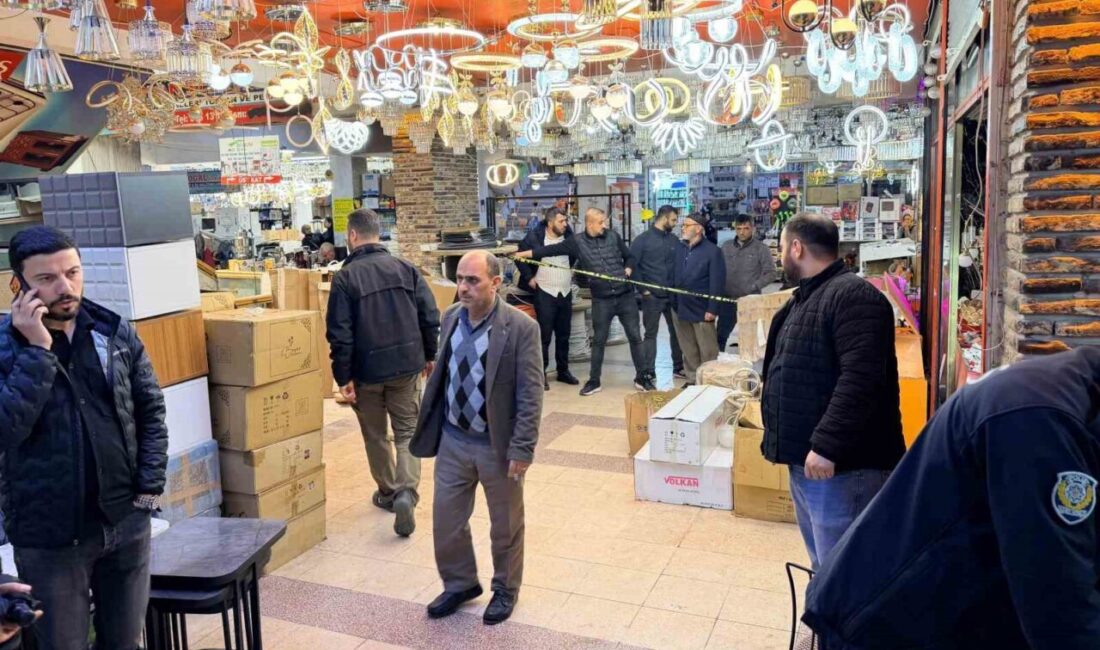 Adana’da avize satışı yapılan bir iş yerinde çalışan kişi, uğradığı