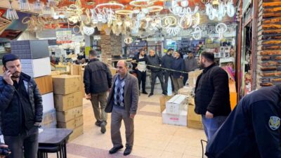 Adana’da avize satışı yapılan bir iş yerinde çalışan kişi, uğradığı