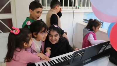 Diyarbakır’ın Yenişehir ilçesinde 4006-TÜBİTAK Bilim Fuarlarını Destekleme Programı kapsamında 17