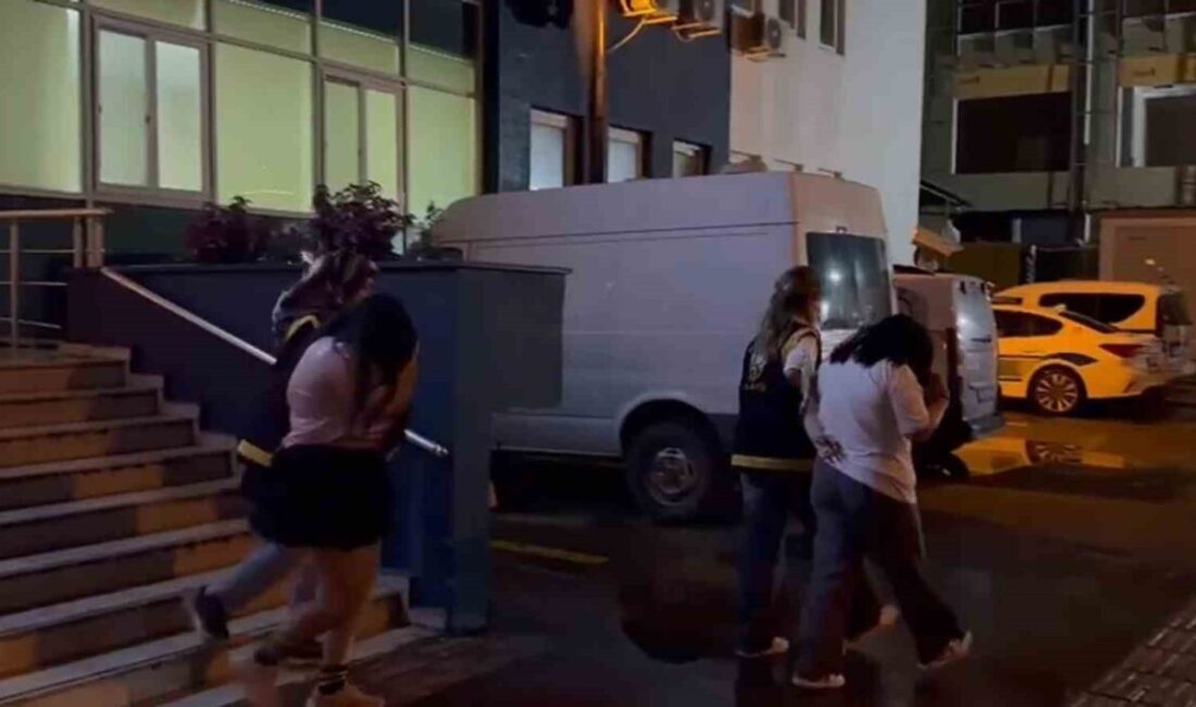 Hatay’ın İskenderun ilçesinde günübirlik kiralanan apartlara yönelik gerçekleştirilen denetimlerde fuhuş