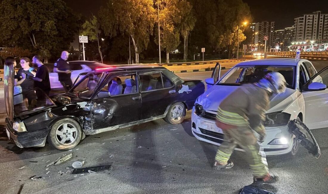 Hatay’ın İskenderun ilçesinde 2 otomobilin çarpışmasıyla yaşanan kazada 1 kişi