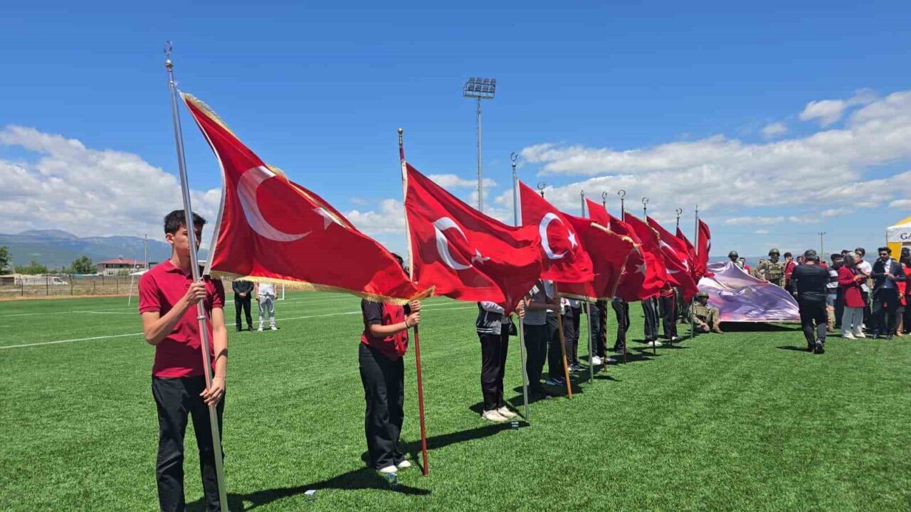 Gaziantep’in İslahiye ilçesinde 19 Mayıs Atatürk’ü Anma, Gençlik ve Spor