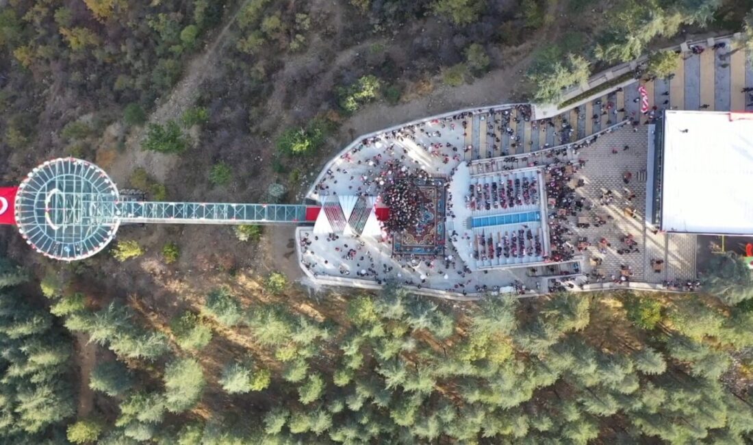 Isparta’daki Kirazlıdere Cam Seyir Terası, 3 yılda yaklaşık 1 milyon