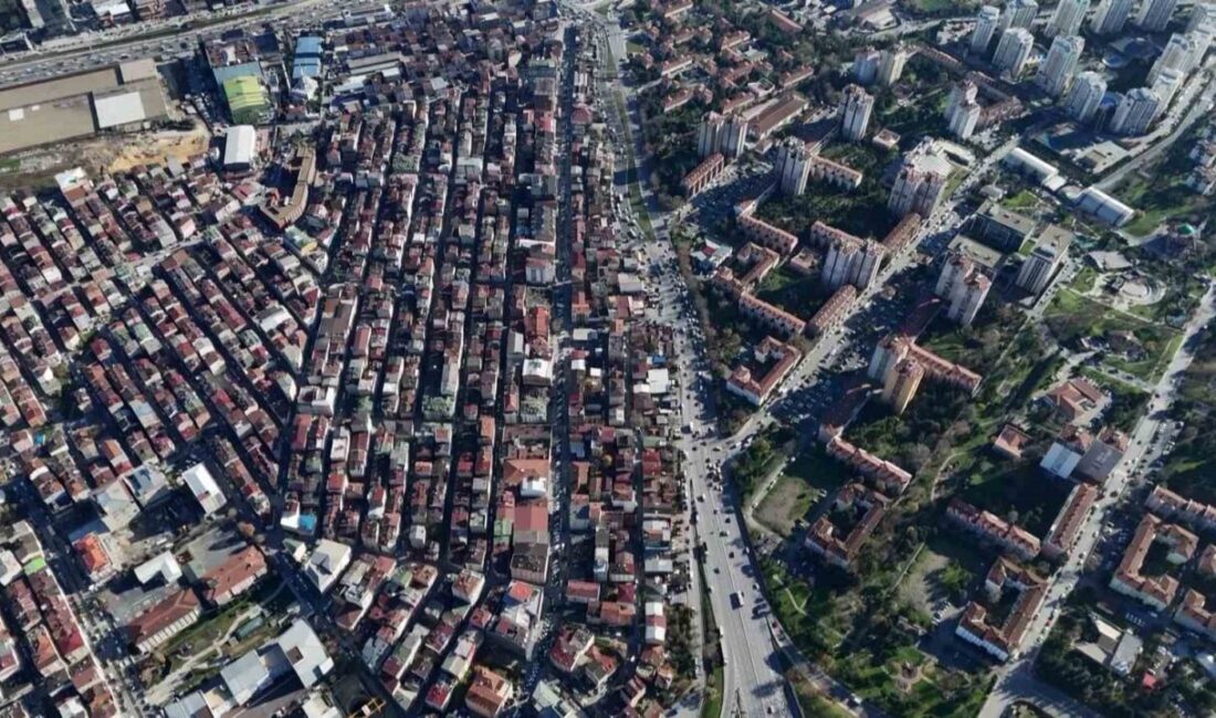 İstanbul’un Küçükçekmece ilçesinde havadan çekilen görüntüler, aynı ilçede yer alan