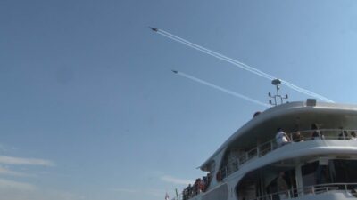 Türk Hava Kuvvetleri’nin gösteri ekibi SOLOTÜRK, İstanbul’un fethi kutlamaları kapsamında