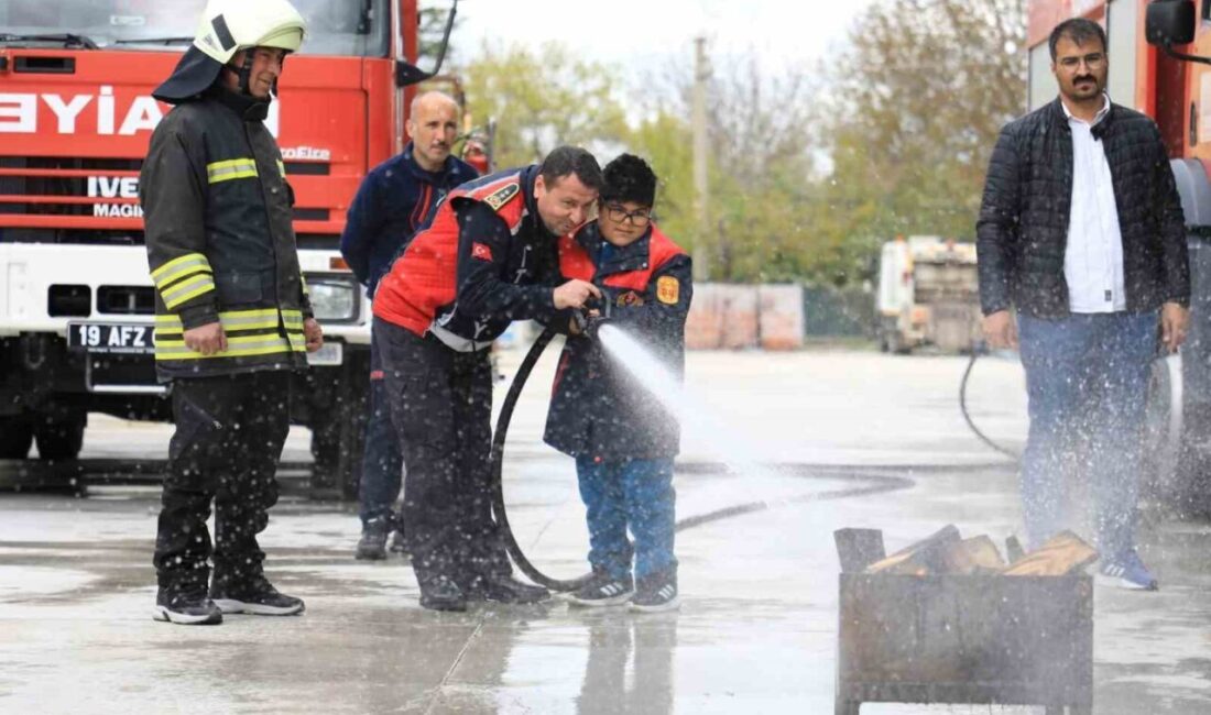 Çorum’un Alaca ilçesinde eğitim gören özel bireylere itfaiye ekipleri tarafından