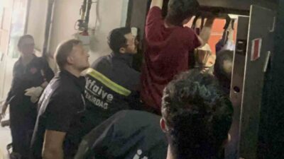 Tekirdağ’ın Çorlu ilçesinde kolunun asansöre sıkışması sonucu acı çeken gencin