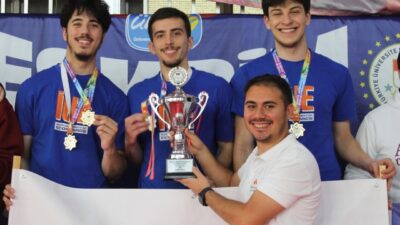 İzmir Ekonomi Üniversitesi (İEÜ) Erkek Eskrim Takımı, bu yıl Ankara’da