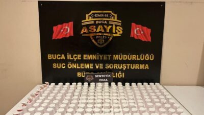 İzmir’in Buca ilçesinde polis ekipleri tarafından düzenlenen uyuşturucu operasyonunda 10