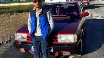 İzmir’in Torbalı ilçesinde sürücüsünün direksiyon hakimiyetini kaybettiği otomobilin takla atması
