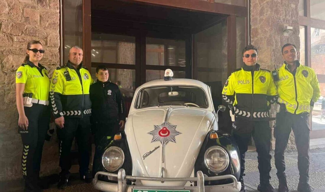 İzmir’de 2-8 Mayıs Karayolları Trafik Haftası kapsamında düzenlenen etkinlikte konuşan